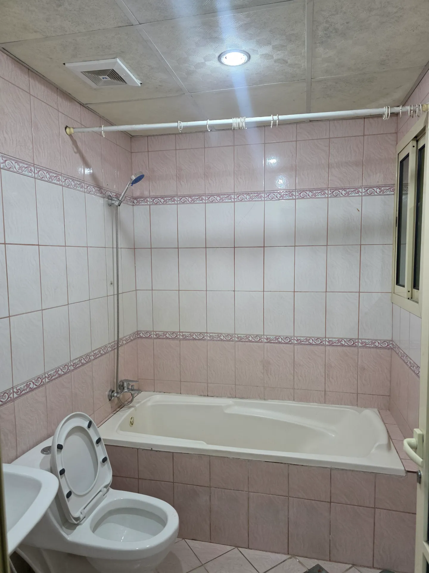 🏡 Spacious 2-Bedroom Apartment | Family Building | Elevator | Third Floor | Al Khobar | SAR 1,633/Monthly thumbnail 7