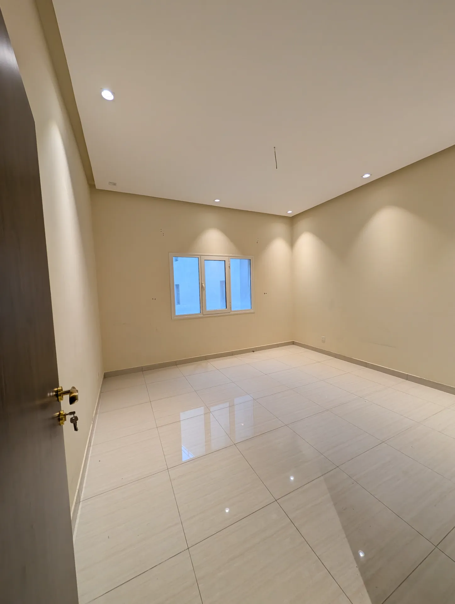 🏡 4-Bedroom Apartment | Family Building | Elevator Available | Central AC Installed | First Floor | Dhahran | SAR 4,167/Monthly thumbnail 7