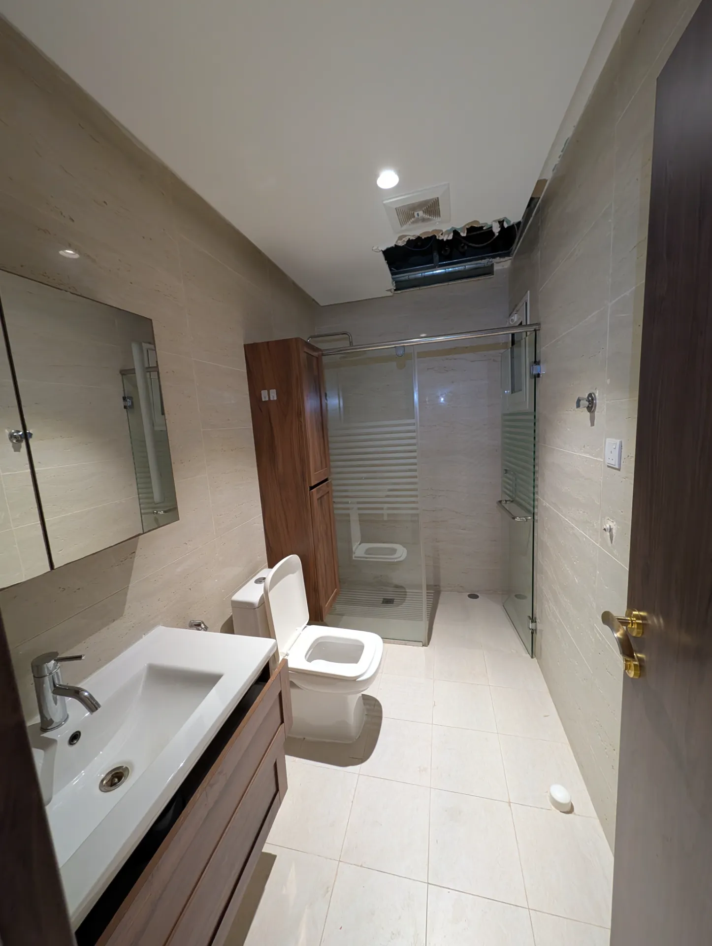 🏡 4-Bedroom Apartment | Family Building | Elevator Available | Central AC Installed | First Floor | Dhahran | SAR 4,167/Monthly thumbnail 14