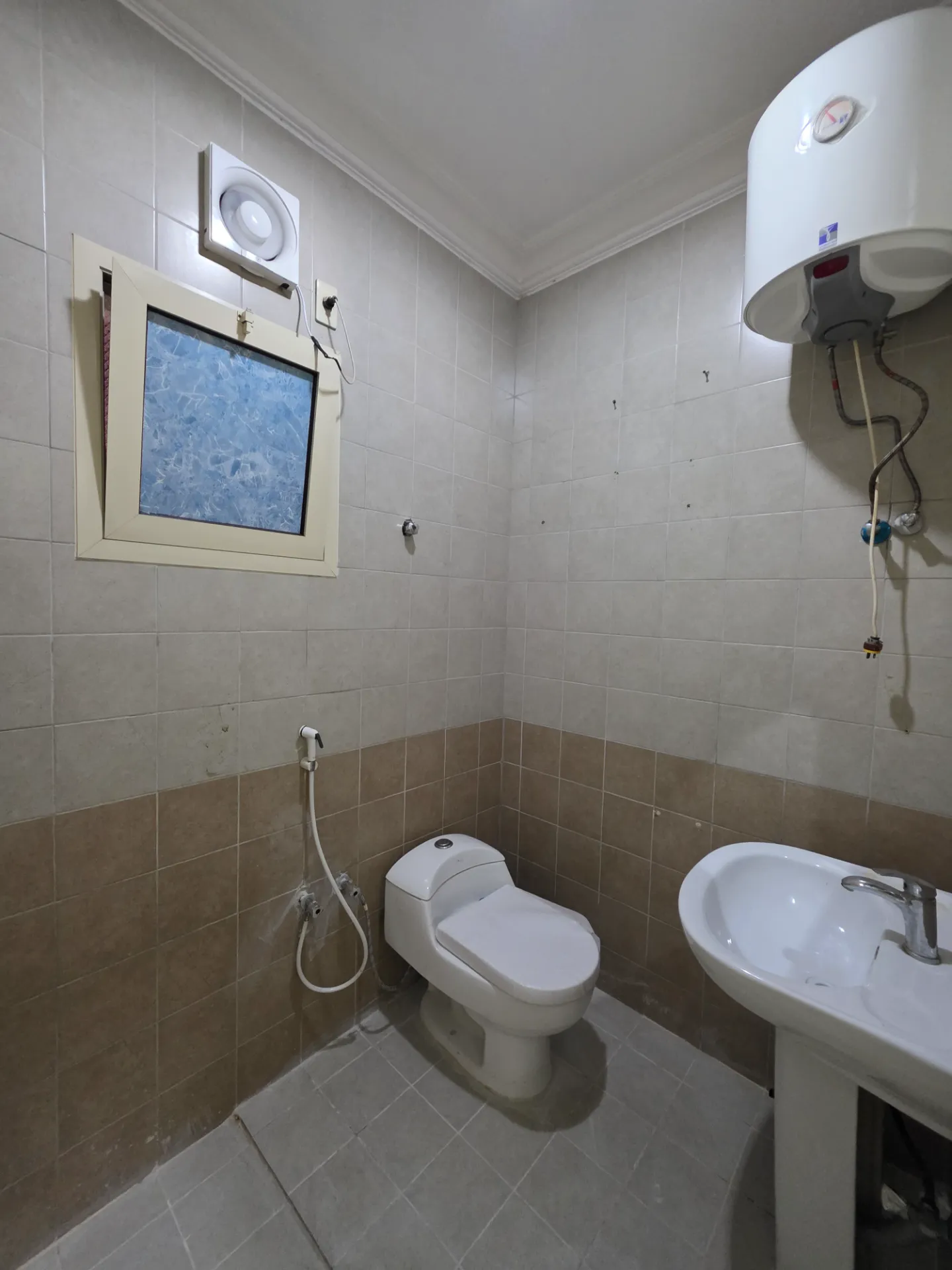 🏡 2-Bedroom Apartment | Family Building | Elevator Not Available | Third Floor | Al Khobar thumbnail 8