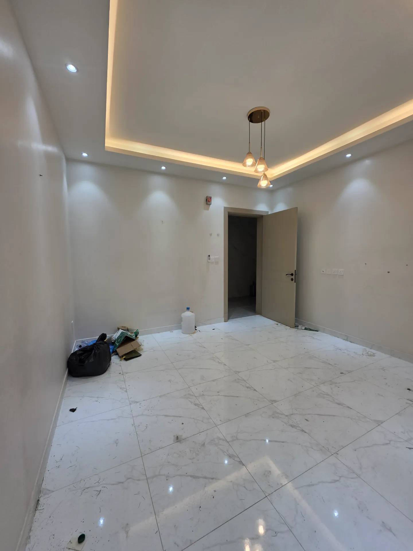 🏡 2-Bedroom Apartment | Family Building | Elevator Not Available | 3 Split AC Units Installed | First Floor | Al Khobar thumbnail 2
