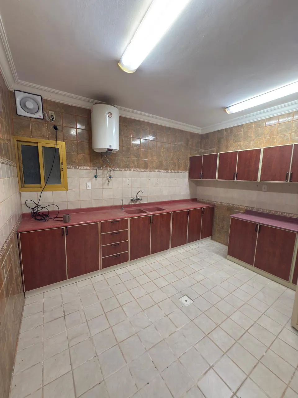 🏡 4-Bedroom Apartment | Family Building | Elevator Not Available | Second Floor | Al Khobar thumbnail 7
