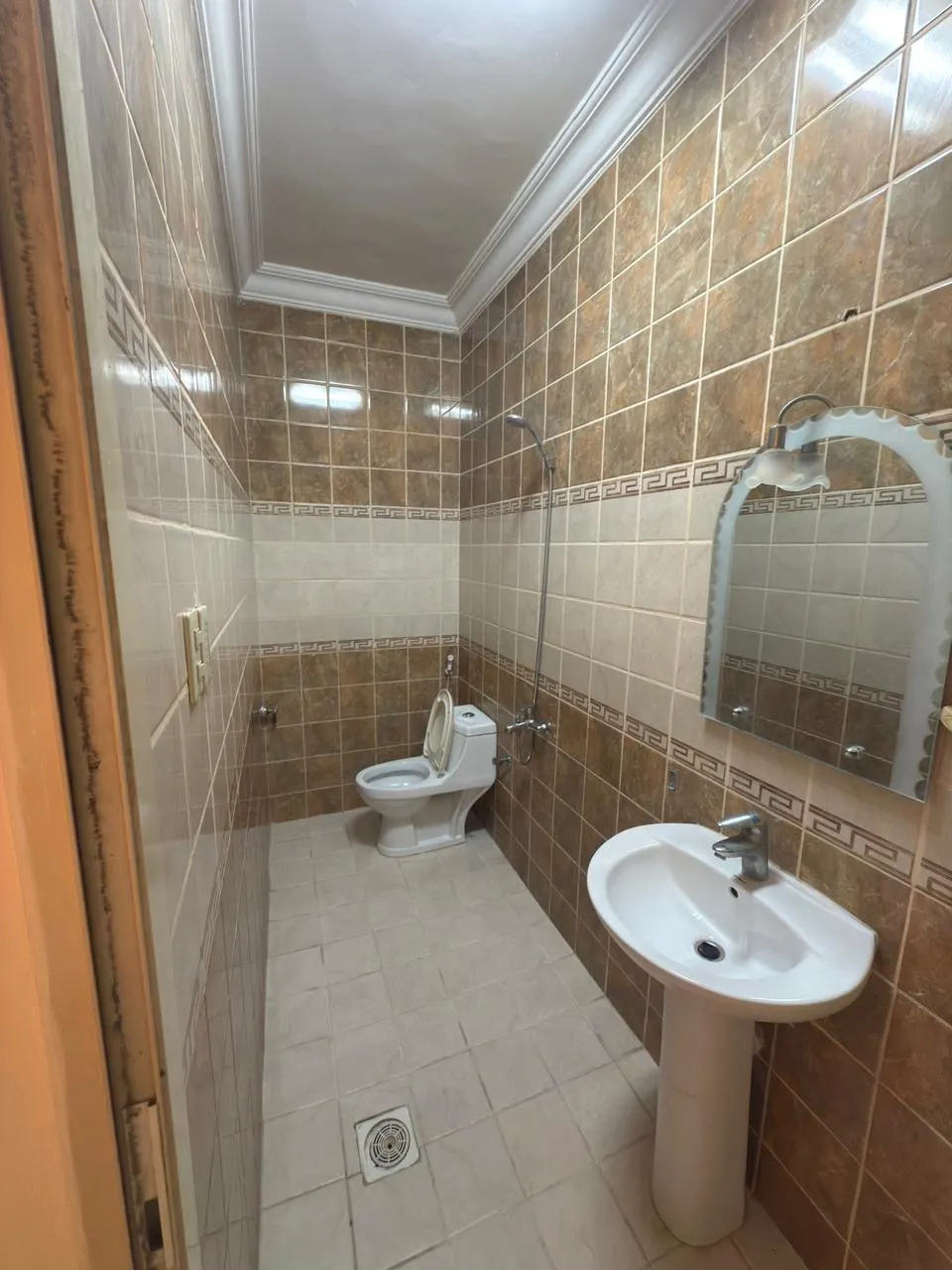 🏡 4-Bedroom Apartment | Family Building | Elevator Not Available | Second Floor | Al Khobar thumbnail 10