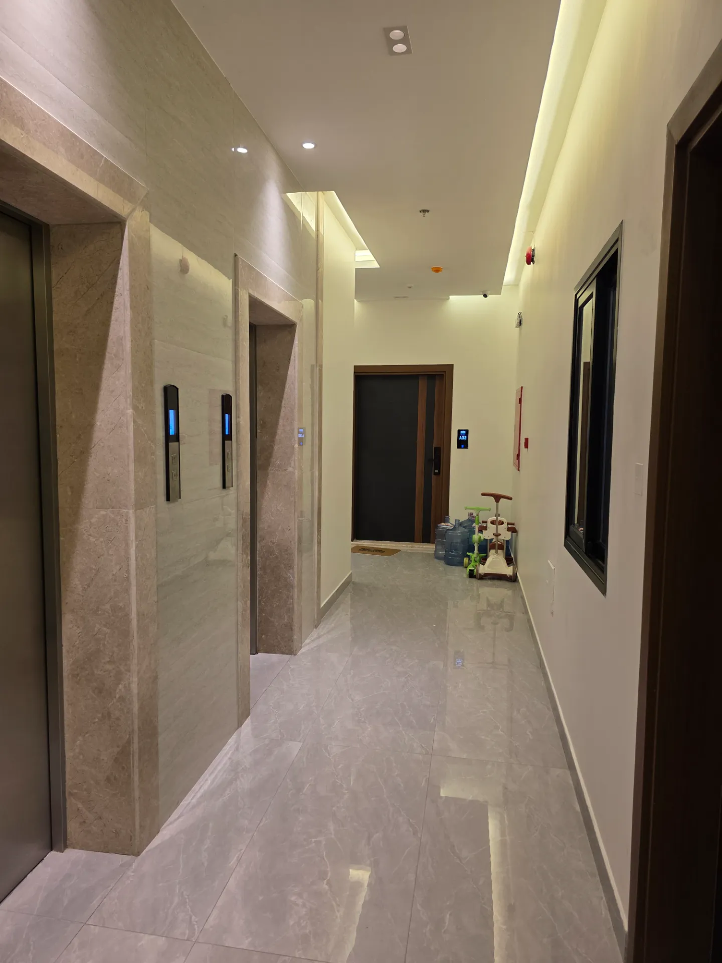 🏡 Spacious 3-Bedroom Apartment | Drawing Room | American Kitchen | Sea View | Full AC | 2 Elevators | Third Floor | Al Khobar thumbnail 4
