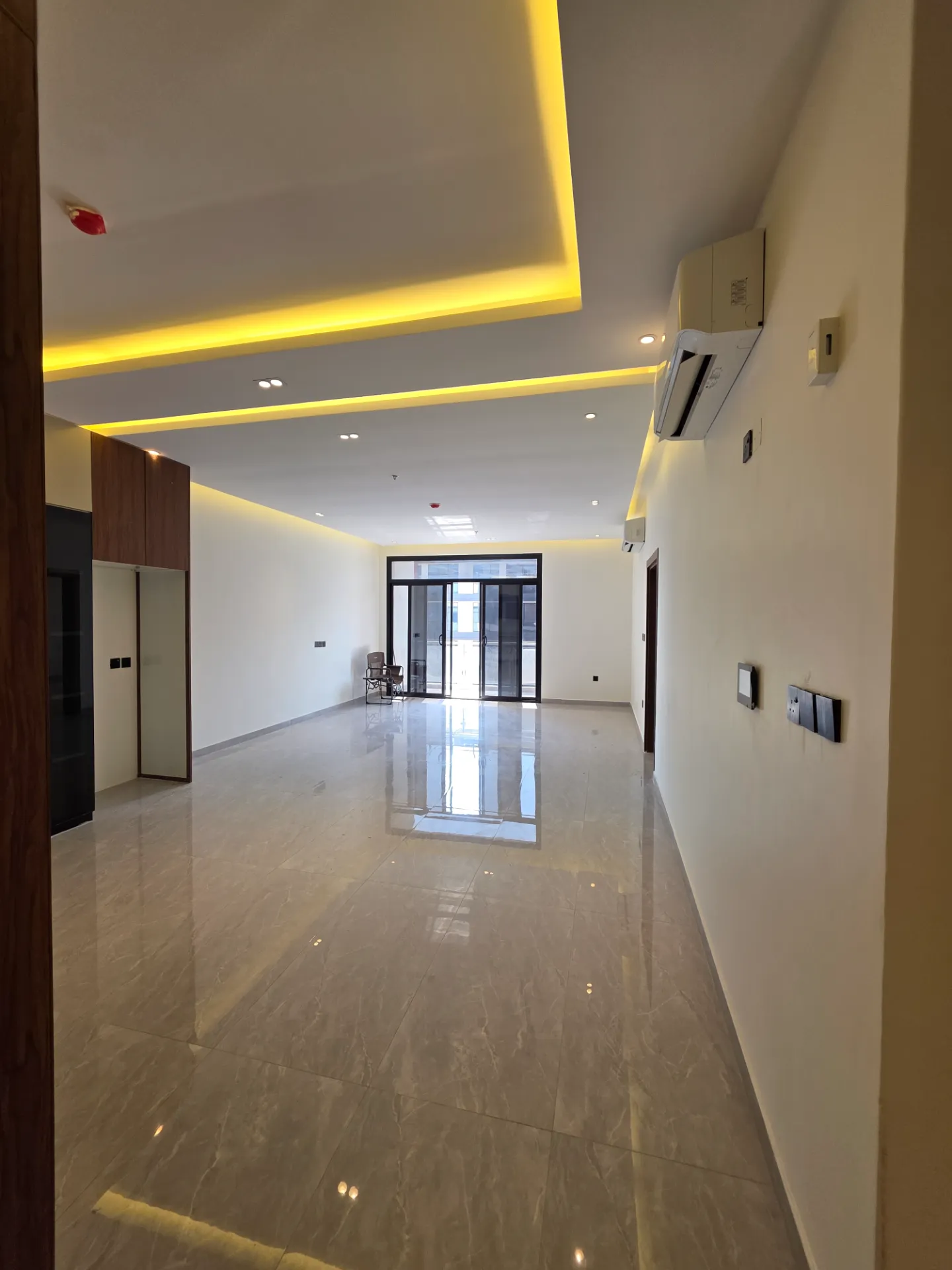 🏡 Spacious 3-Bedroom Apartment | Drawing Room | American Kitchen | Sea View | Full AC | 2 Elevators | Third Floor | Al Khobar thumbnail 5