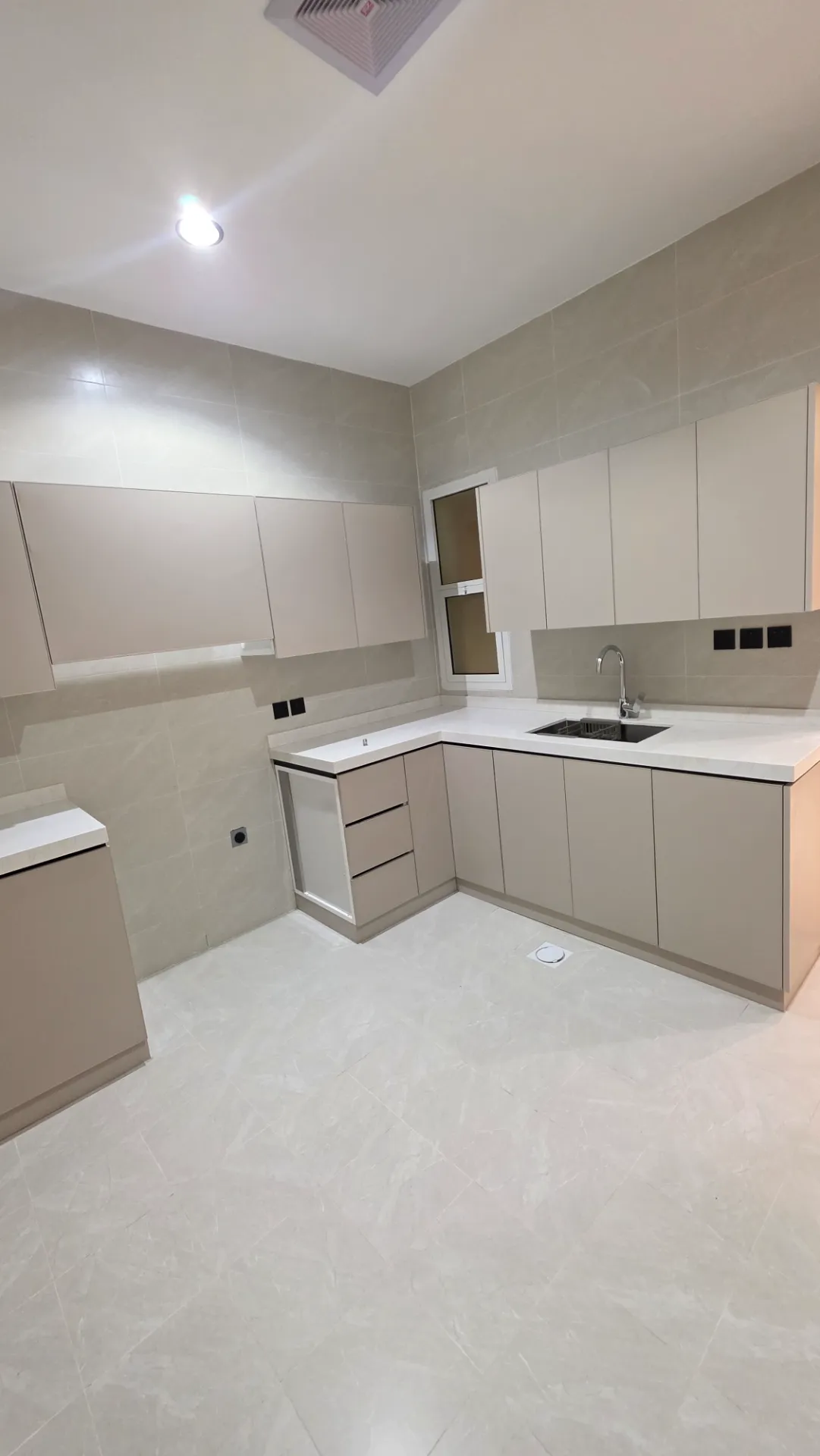 🏡Brand New  2-Bedroom Apartment | Family Building | Elevator Available | 3 Split AC Units Installed | First Floor | Al Khobar thumbnail 6