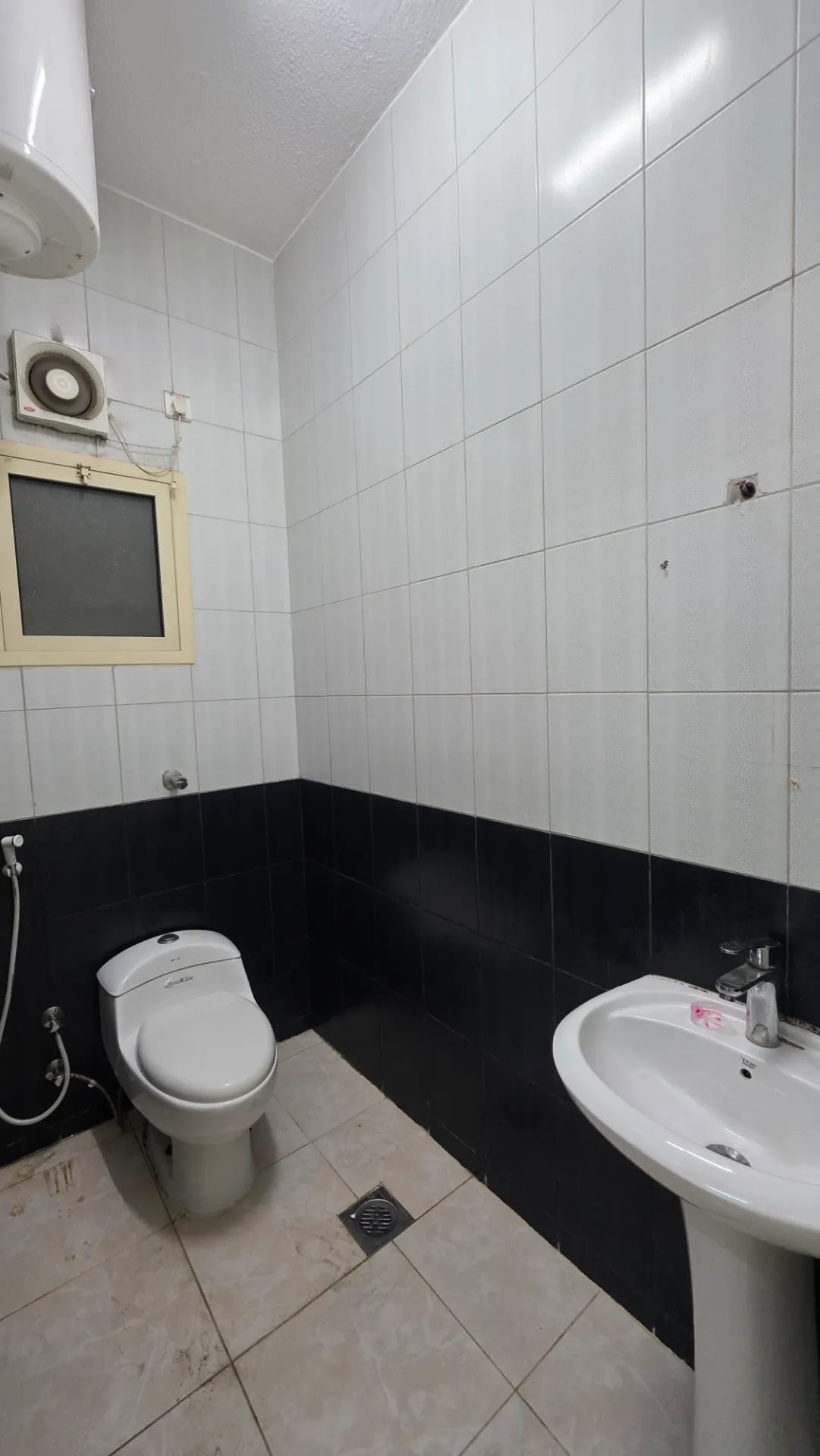 🏡 2-Bedroom Apartment | Family Building | Ground Floor | Internal | Spacious Bedrooms | Al Khobar Al Janubiyah thumbnail 8