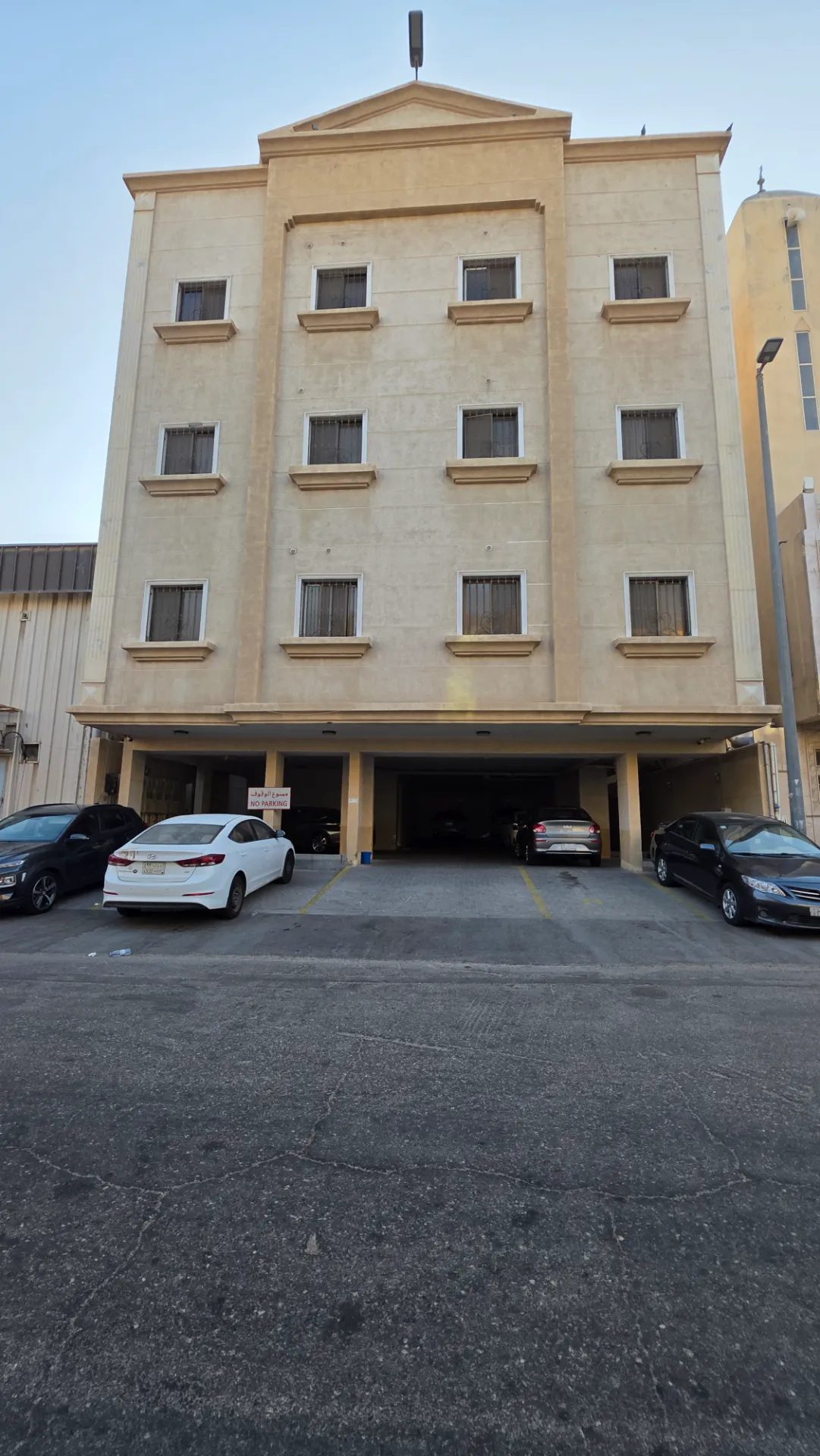 🏡 2-Bedroom Family Apartment | Split AC | Elevator | First Floor | Parking | Al Khobar