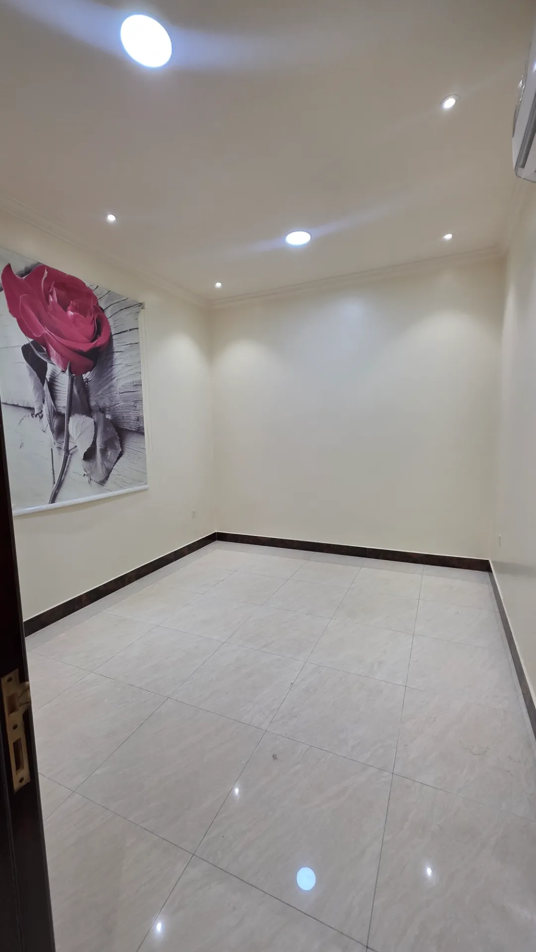 🏡 2-Bedroom Family Apartment | Split AC | Elevator | First Floor | Parking | Al Khobar thumbnail 3
