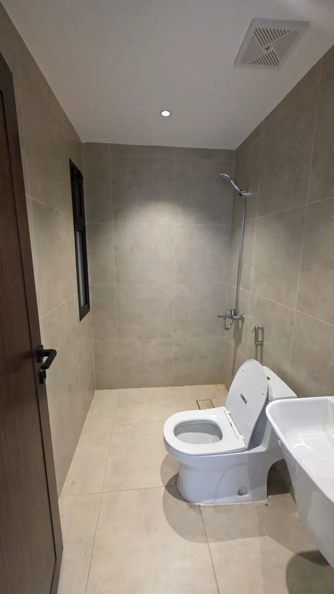 🏡 2-Bedroom Apartment | Family Building | Elevator Available | Third Floor | Al Khobar thumbnail 11