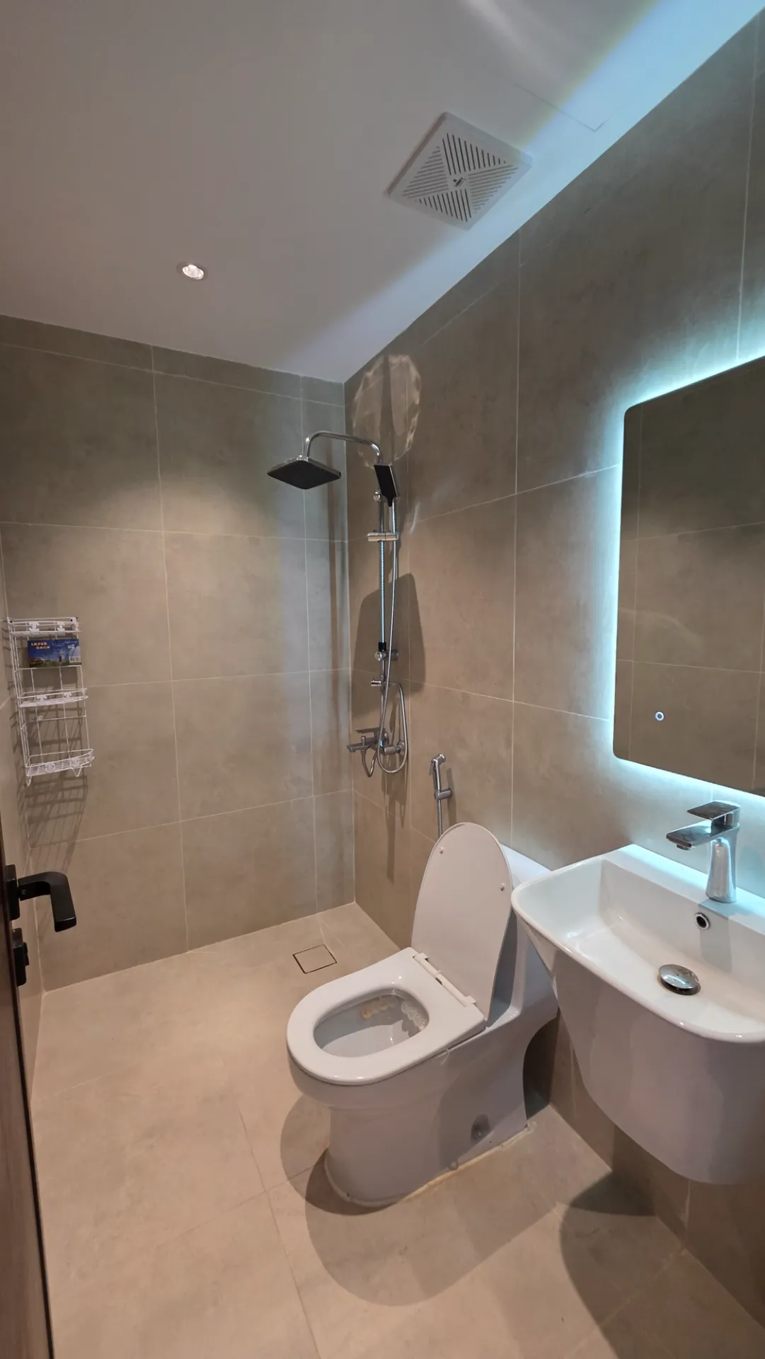 🏡 2-Bedroom Apartment | Family Building | Elevator Available | Third Floor | Al Khobar thumbnail 12