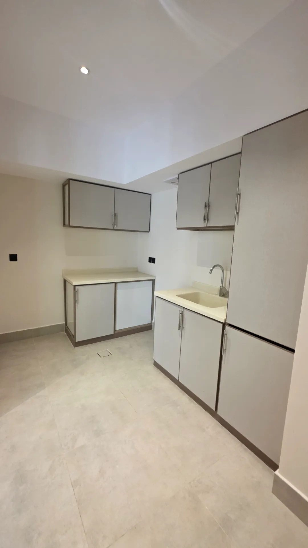 🏡 2-Bedroom Apartment | Family Building | Elevator Available | Third Floor | Al Khobar thumbnail 7