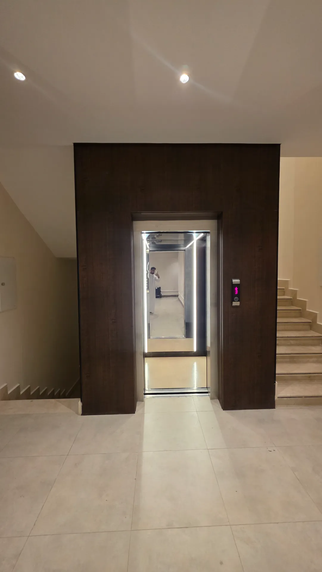 🏡 2-Bedroom Apartment | Family Building | Elevator Available | Third Floor | Al Khobar thumbnail 8