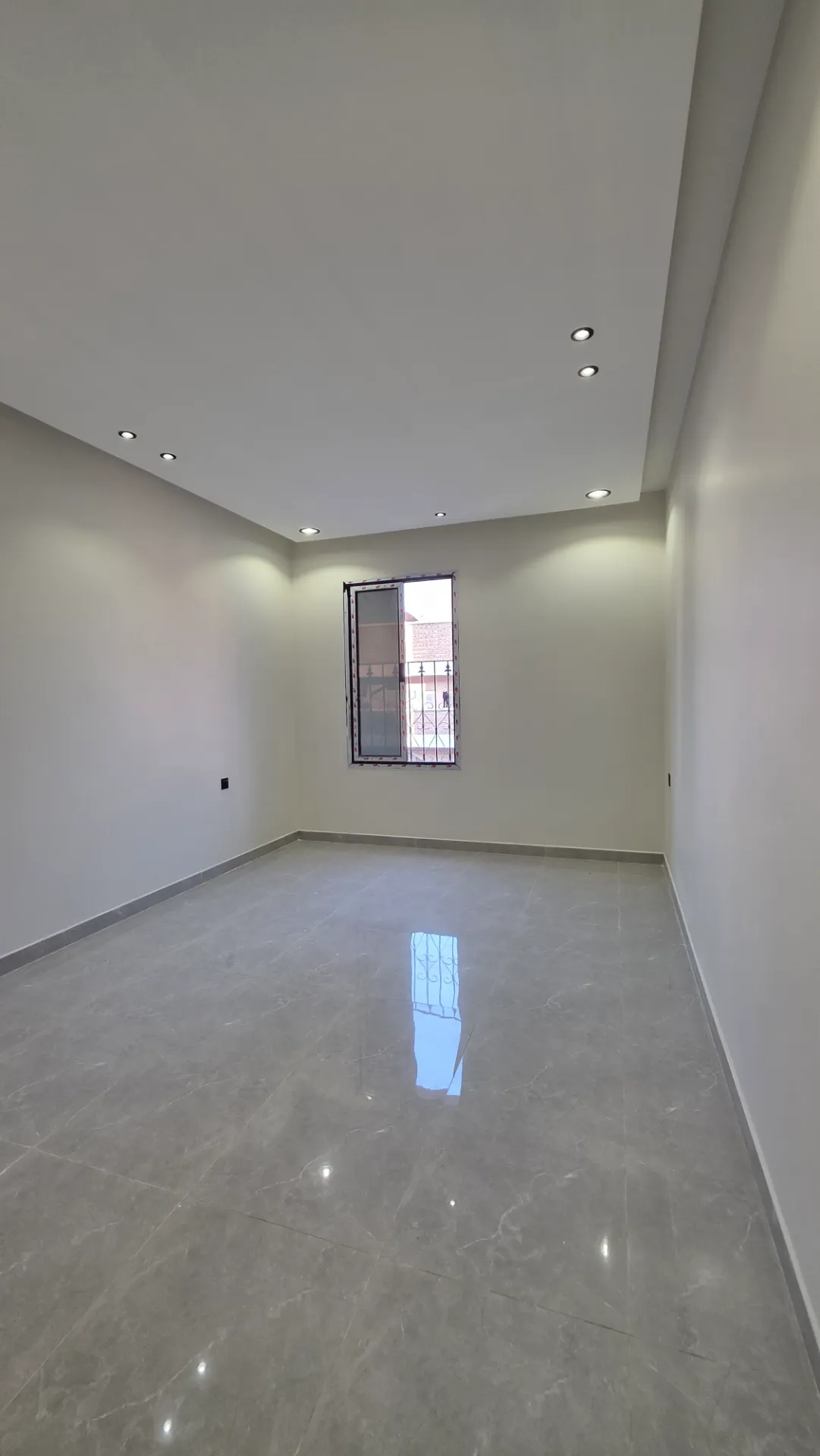 🏡 Brand-New 2-Bedroom Apartment | Family Building | Elevator | 3 Split AC | Second Floor | Al Khobar thumbnail 4