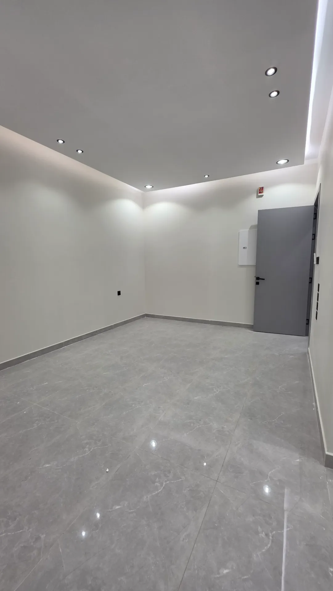 🏡 Brand-New 2-Bedroom Apartment | Family Building | Elevator | 3 Split AC | Second Floor | Al Khobar thumbnail 5