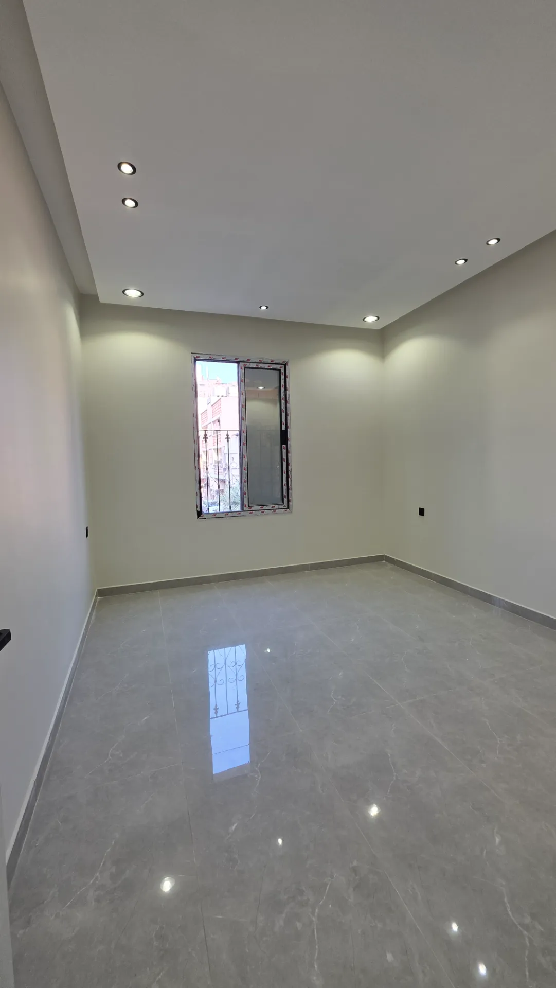🏡 Brand-New 2-Bedroom Apartment | Family Building | Elevator | 3 Split AC | Second Floor | Al Khobar thumbnail 6
