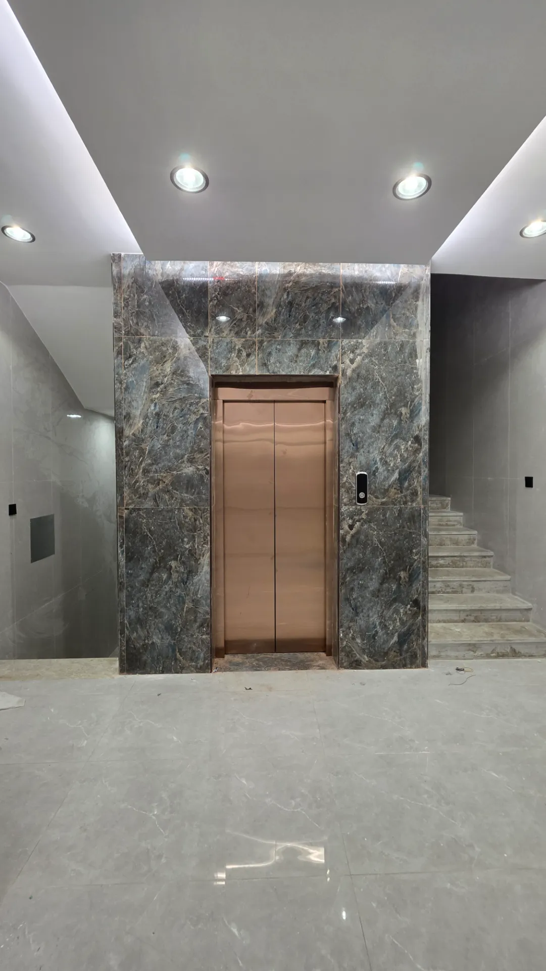 🏡 Brand-New 2-Bedroom Apartment | Family Building | Elevator | 3 Split AC | Second Floor | Al Khobar thumbnail 2