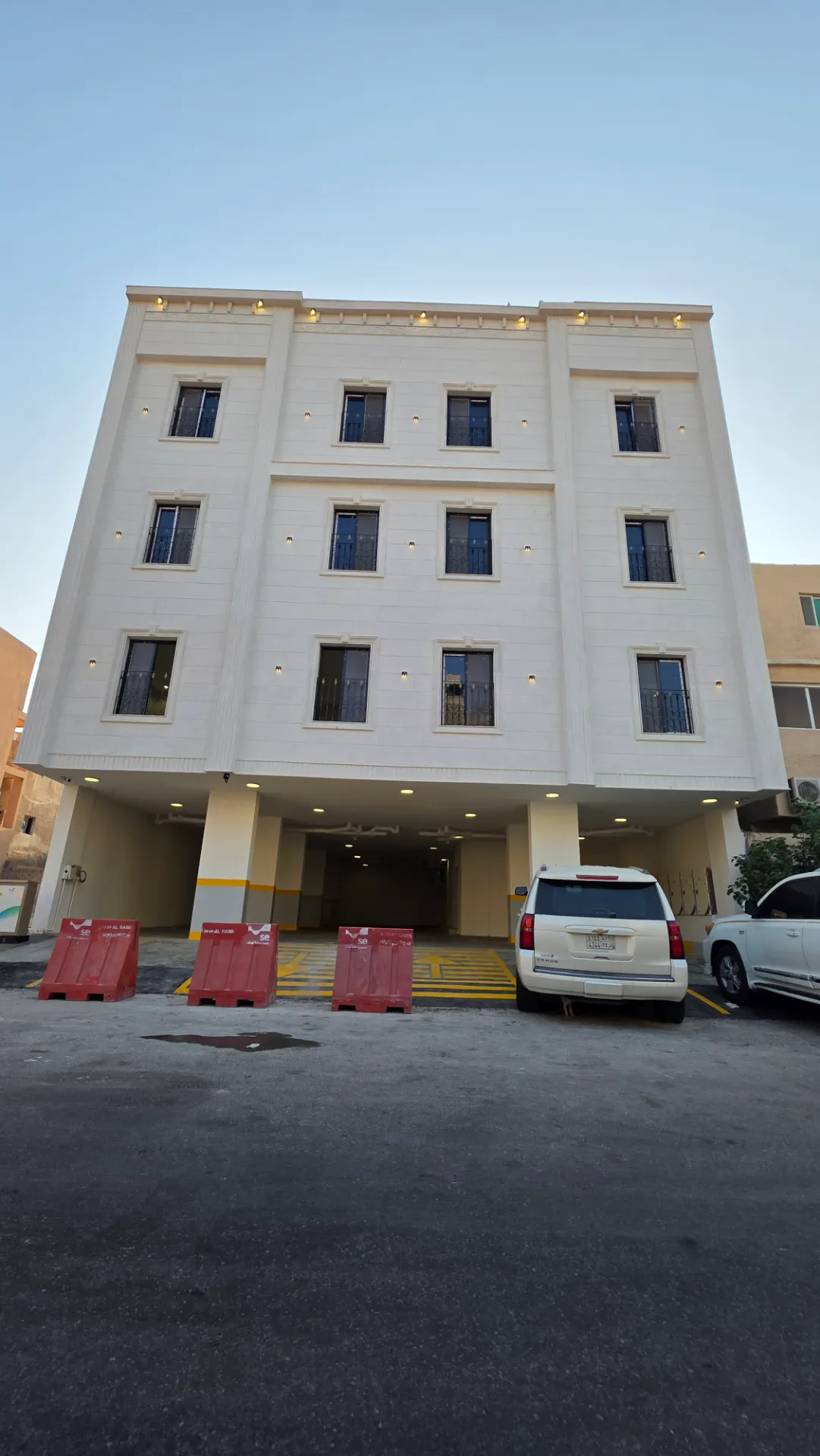 🏡 Brand-New 2-Bedroom Apartment | Family Building | Elevator | 3 Split AC | Second Floor | Al Khobar