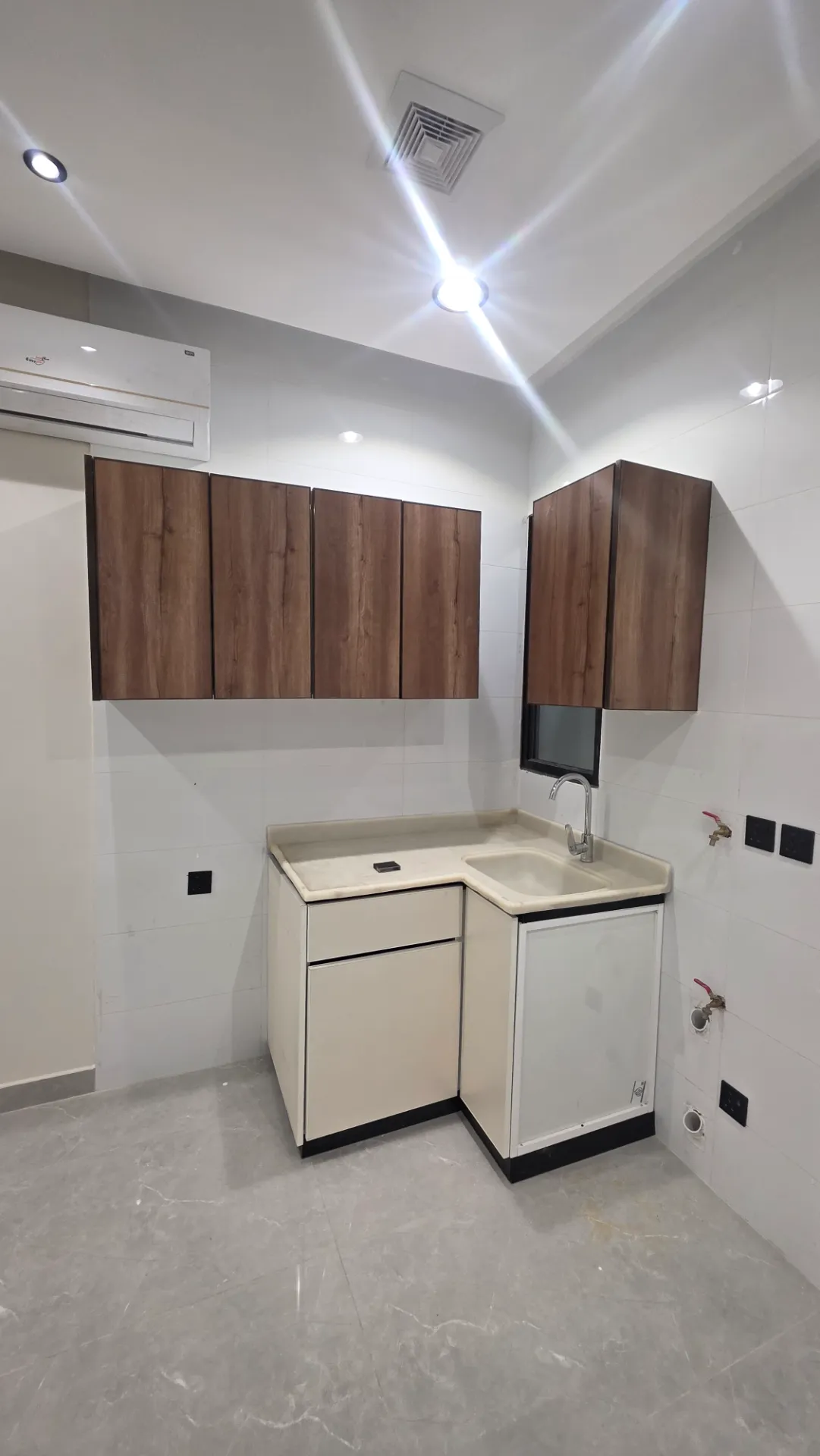 🏡 Brand-New 1-Bedroom Apartment | American Kitchen | 2 Split AC | Fourth Floor | Al Khobar thumbnail 6