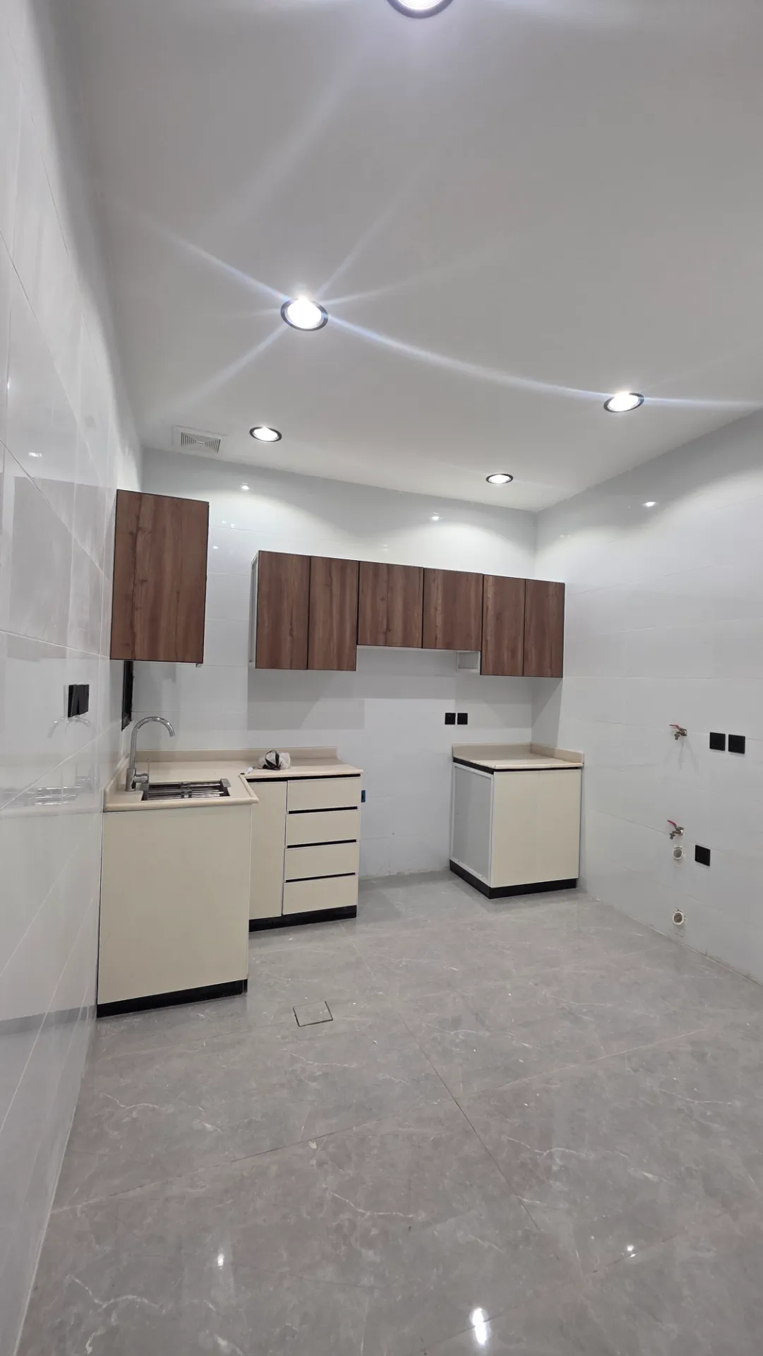 🏡 Brand-New 2-Bedroom Apartment | Family Building | Elevator | 3 Split AC | Second Floor | Al Khobar  thumbnail 6