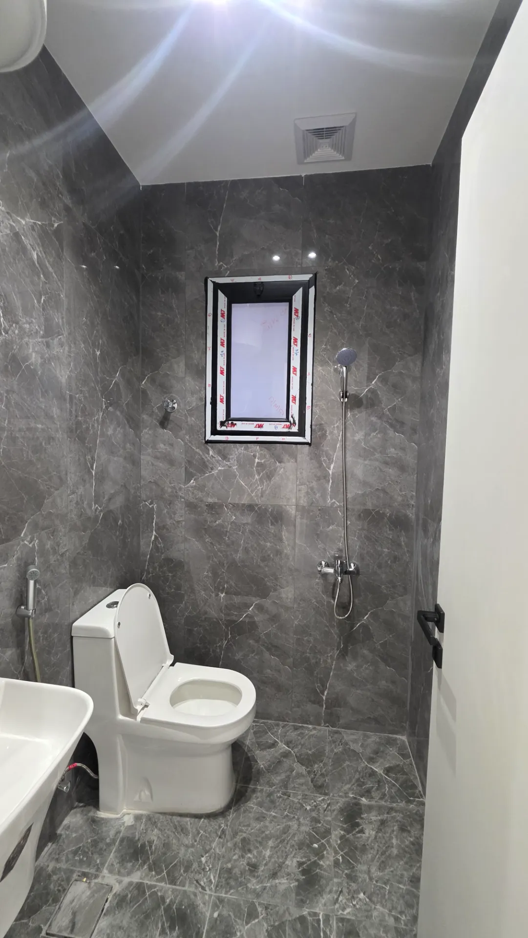 🏡 Brand-New 2-Bedroom Apartment | Family Building | Elevator | 3 Split AC | Second Floor | Al Khobar  thumbnail 7