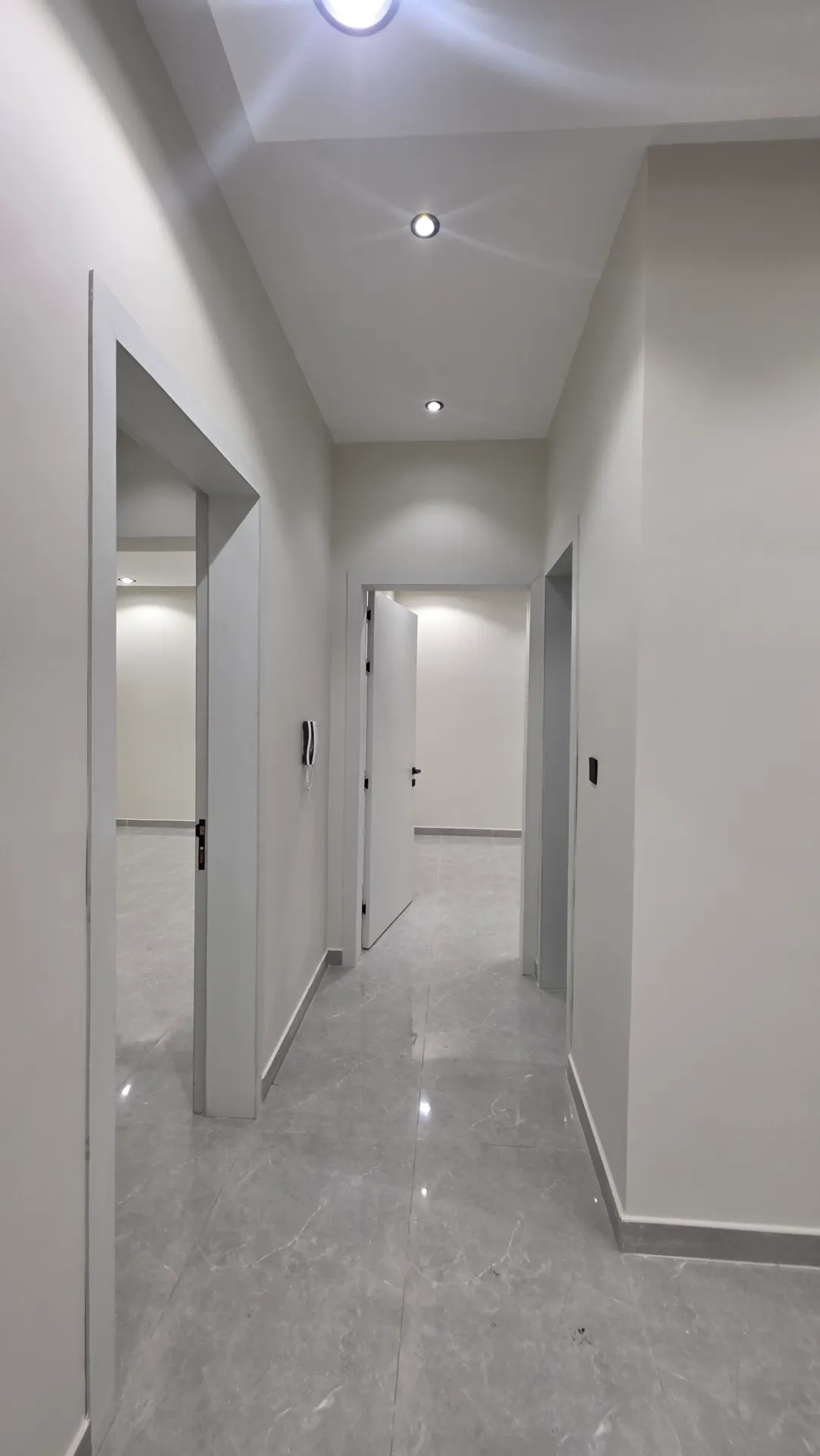 🏡 Brand-New 2-Bedroom Apartment | Family Building | Elevator | 3 Split AC | Second Floor | Al Khobar  thumbnail 5