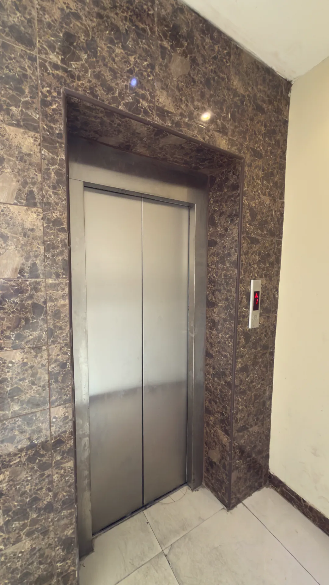 🏡 Affordable 1-Bedroom Apartment | Family Building | Elevator | First Floor | External | Thuqbah – Al Khobar thumbnail 1