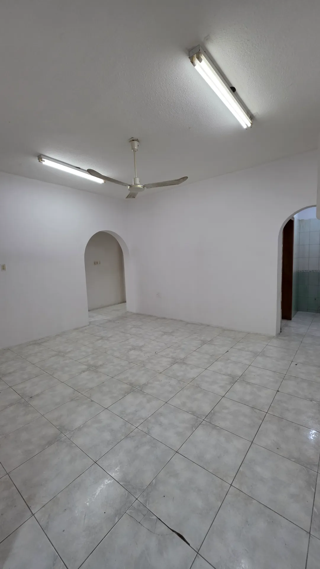 🏡 Spacious 4-Bedroom Apartment | Ground Floor | External | Family Building | Al Thuqbah – Al Khobar thumbnail 5