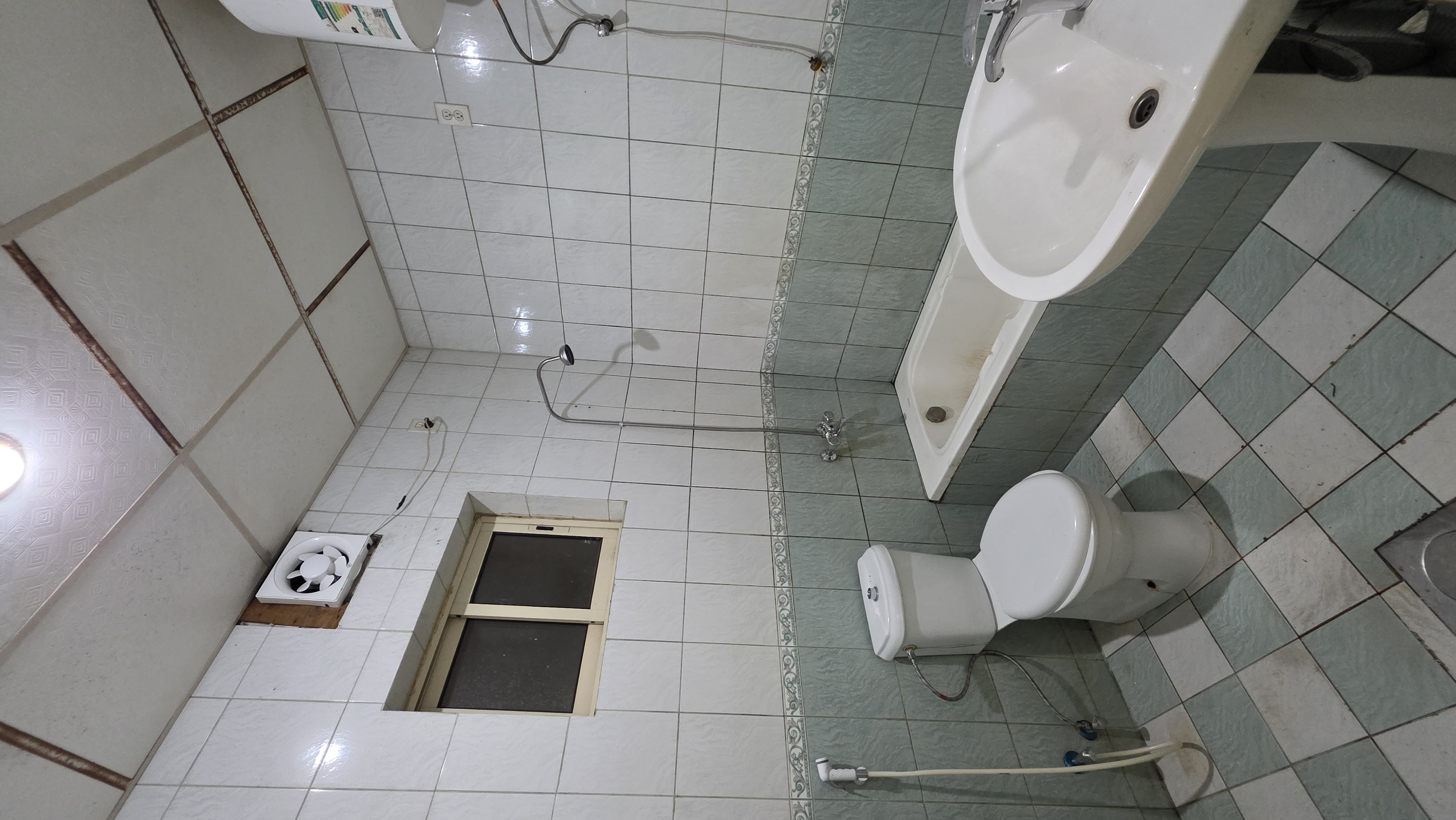 🏡 Spacious 4-Bedroom Apartment | Ground Floor | External | Family Building | Al Thuqbah – Al Khobar thumbnail 10