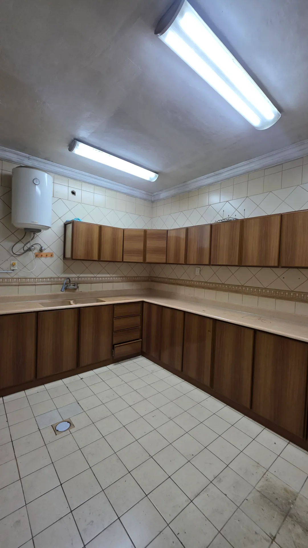 🏡 Spacious 4-Bedroom Apartment | Near Dossary Hospital | First Floor | Family Building | Al Janubiyah – Al Khobar thumbnail 7