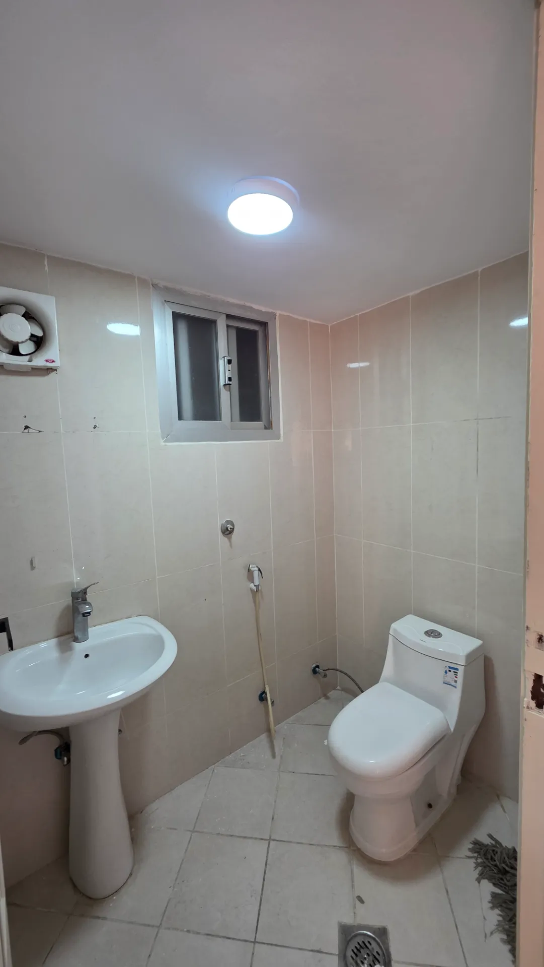 🏡 Spacious 2-Bedroom Apartment | Near Jarir Bookstore | Balcony | Central AC | Third Floor | Al Shamaliyah – Al Khobar thumbnail 10