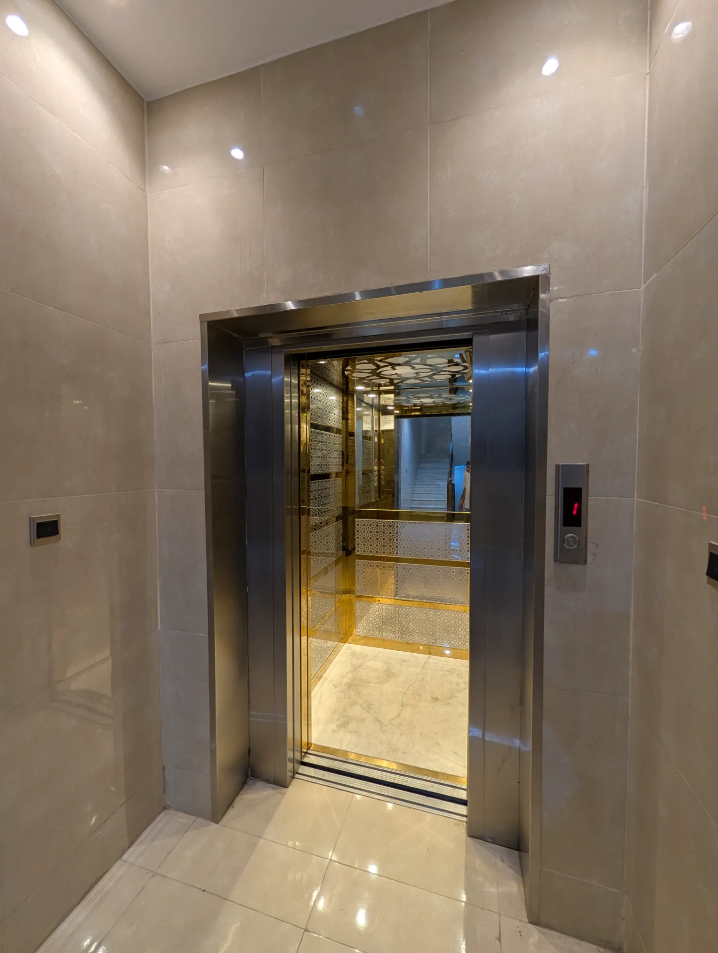 🏡 Spacious 2-Bedroom Apartment | First Floor | External | Split AC | Elevator Available | Al Thuqbah – Al Khobar thumbnail 2